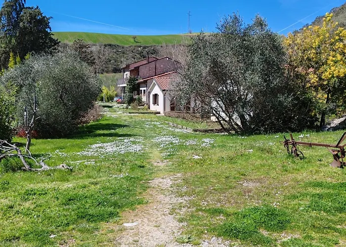 Alloggio per agriturismo Taverna Centomani *